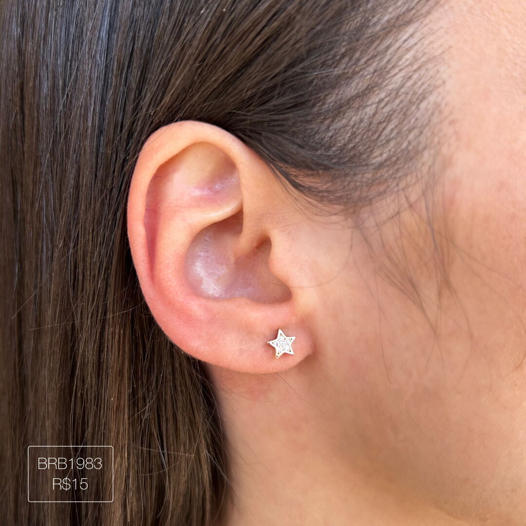 Brinco de Estrela Delicado Cravejado Cristal Prateado